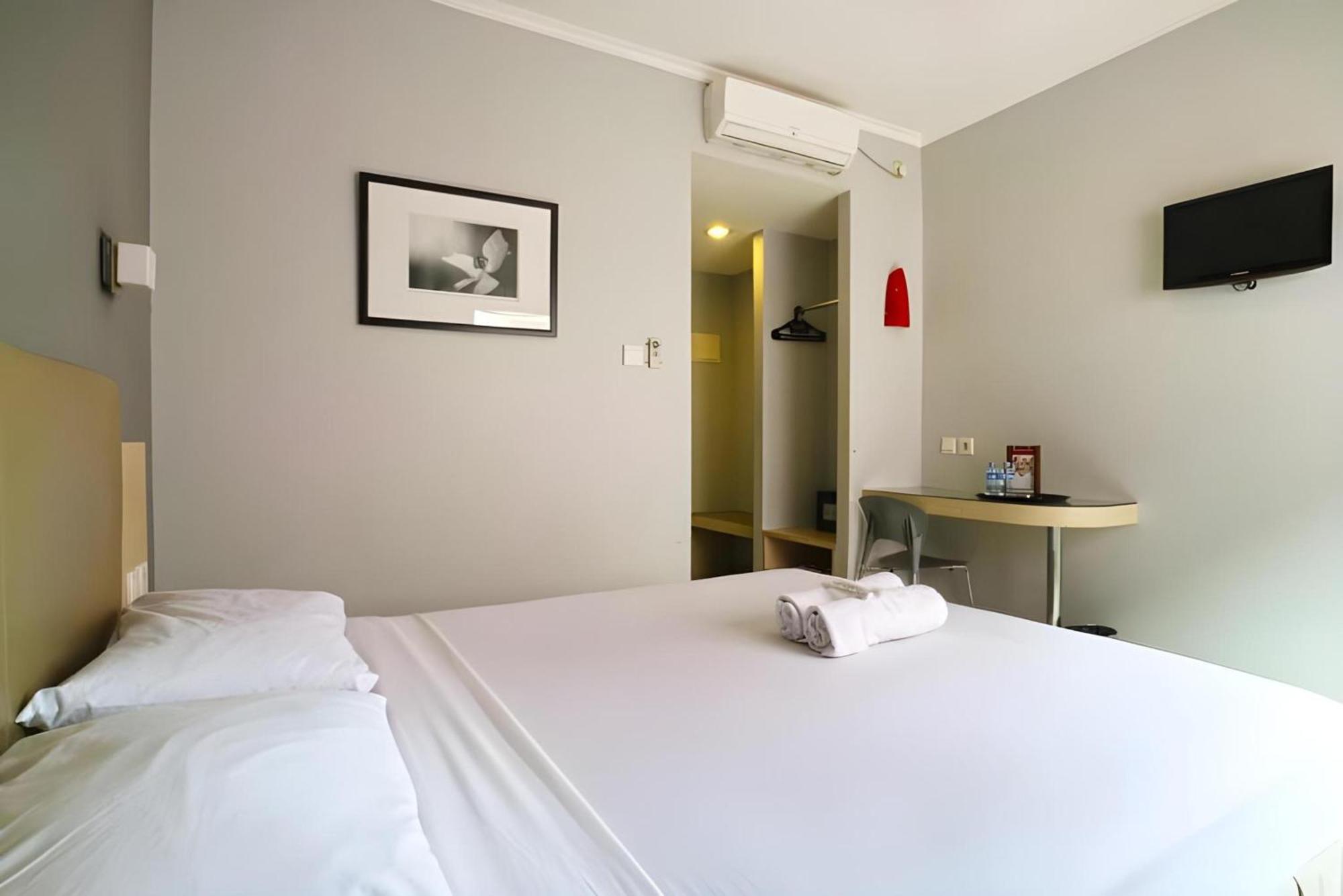 Collection O Hotel Antara Jakarta Ngoại thất bức ảnh